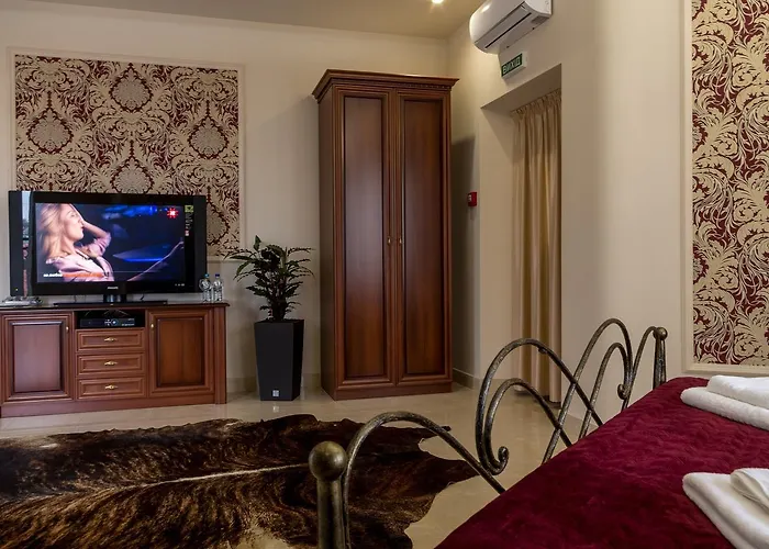 Ermitazh Hotel Complex Новомосковськ