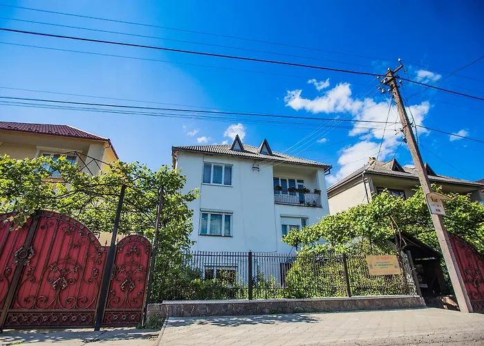 Guest House In Drachino Свалява