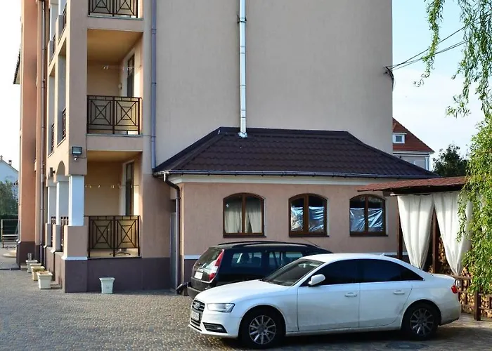 Hotel Aquarius Чорноморськ