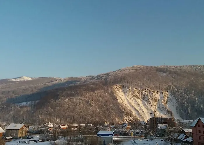 Готель Raduga Karpat Яремче
