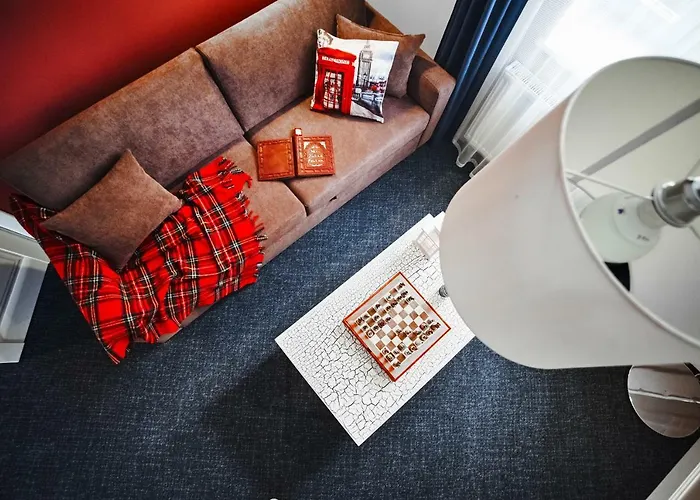 Sherlock Holmes Boutique Hotel Львів