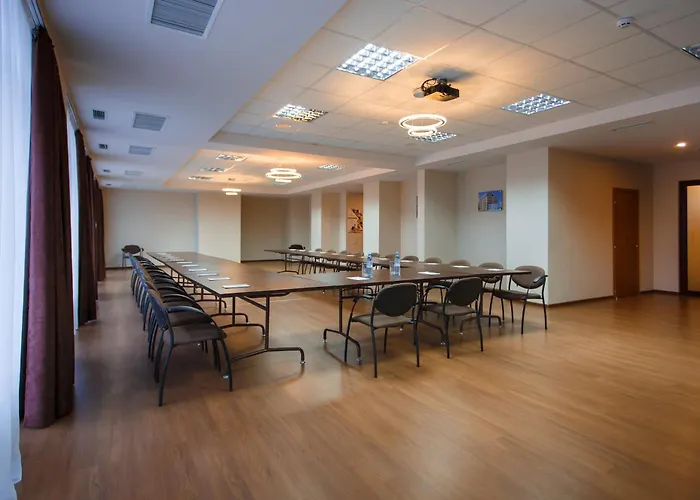 Abri Hotel Дніпро